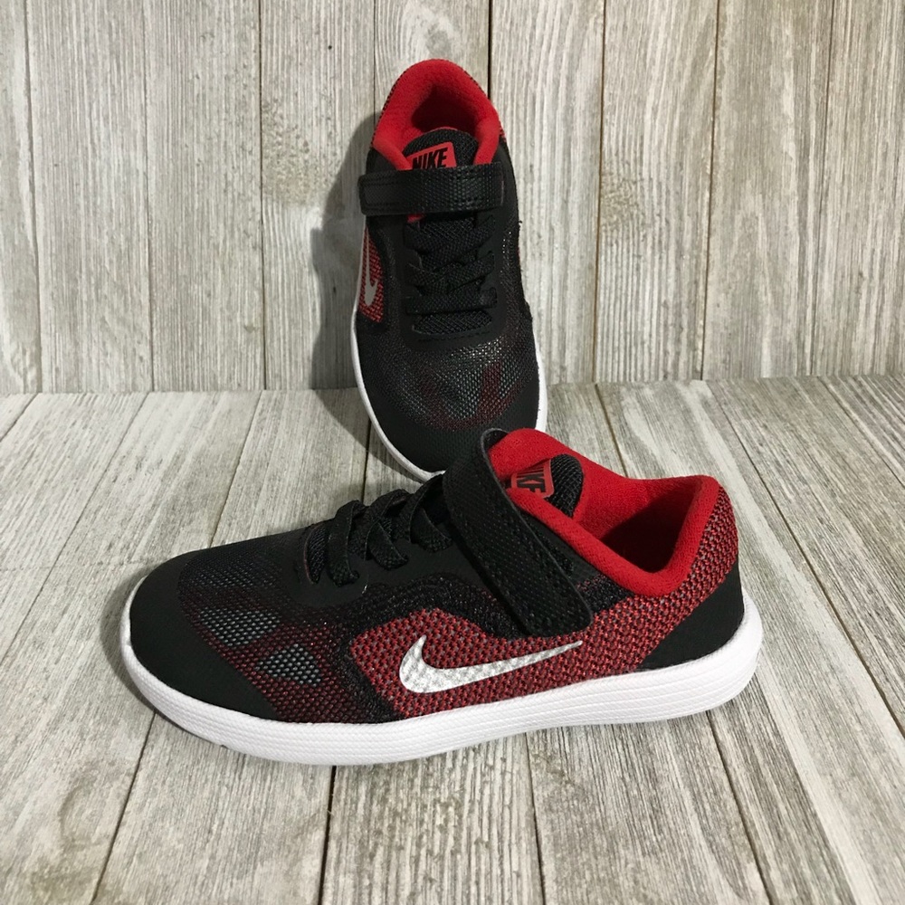 🔥🔥Brand New Toddler Nike Revolution 3